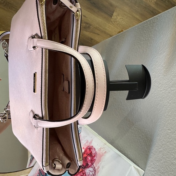 EUC Kate Spade Tote with Detachable Strap - Picture 2 of 9